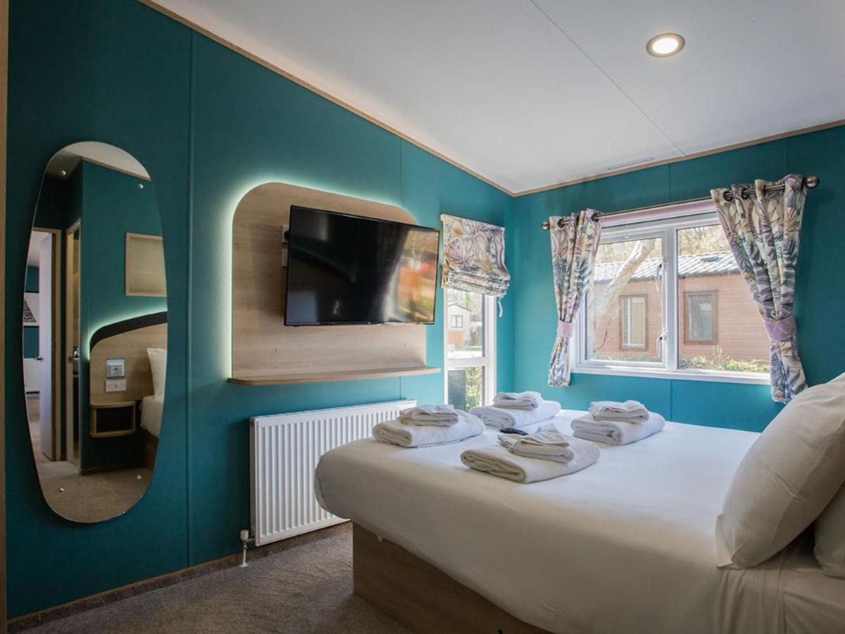Whitecliff Bay Holiday Park Bembridge Bagian luar foto