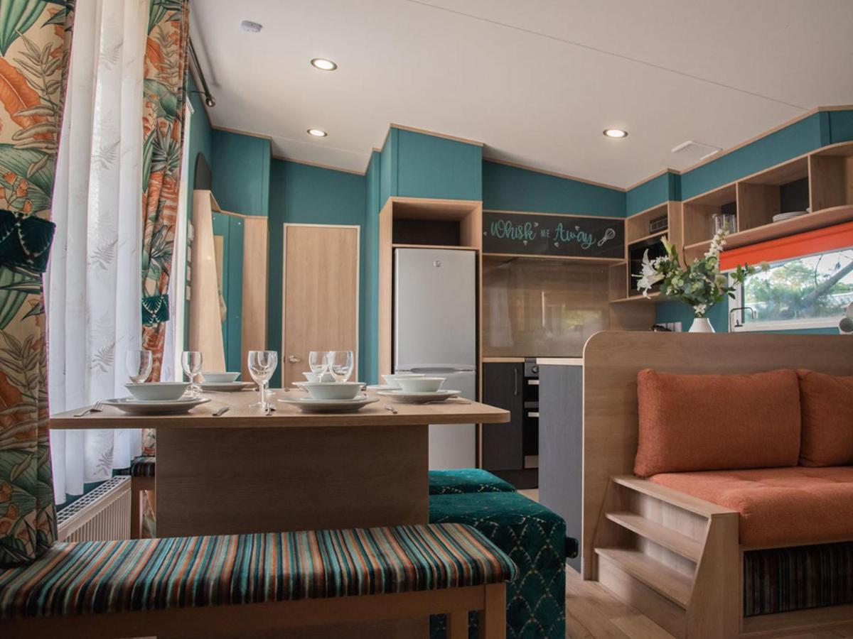 Whitecliff Bay Holiday Park Bembridge Bagian luar foto