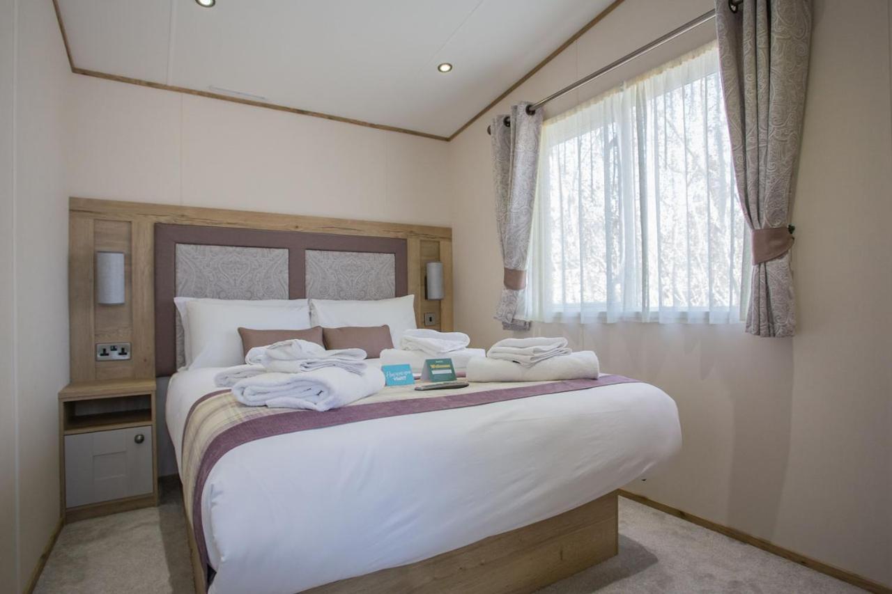 Whitecliff Bay Holiday Park Bembridge Bagian luar foto